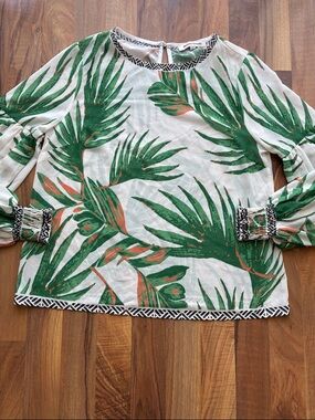 Jealous Tomato Woman’s Size M Tropical Green Leaf Print for Woman Shirt